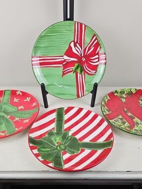 Vintage Sakura "All Wrapped Up" Plates Set of 4